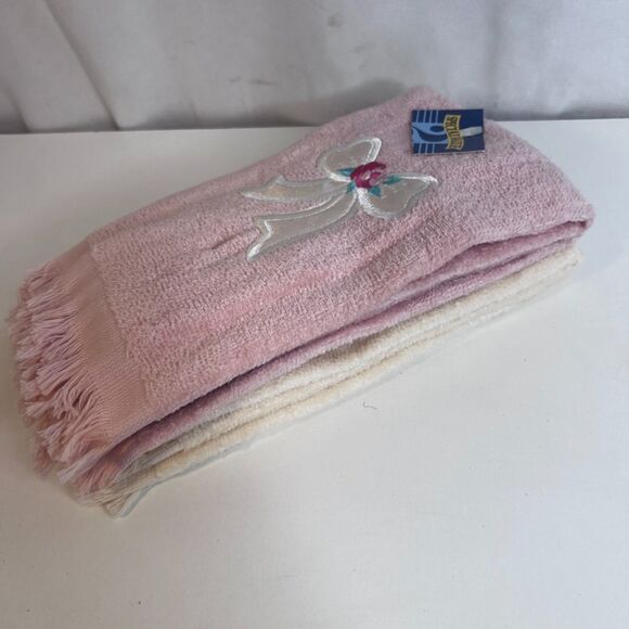 Set of 2 Royal Terry Guest Towel Packs NEW Pink & White-Bows 100% Cotton NOS - Picture 3 of 7
